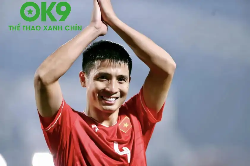 Trung vệ Bùi Tiến Dũng vắng mặt ở buổi tập đầu tiên của ĐT Việt Nam Trung vệ Bùi Tiến Dũng vắng mặt ở buổi tập đầu tiên của ĐT Việt Nam